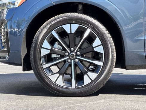 Certified 2026 Volvo XC60 B5 Plus AWD/4WD image 25