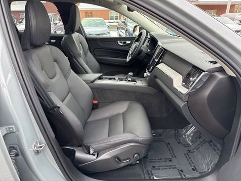 Certified 2025 Volvo XC60 T8 Plus w/ Protection Package Premier image 19