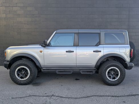 Used 2023 Ford Bronco Badlands w/ Sasquatch Package image 8