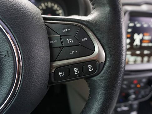 Used 2021 Jeep Renegade Limited w/ Sun & Sound Group image 9