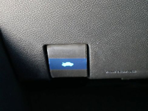 New 2026 Chrysler Pacifica Select image 38