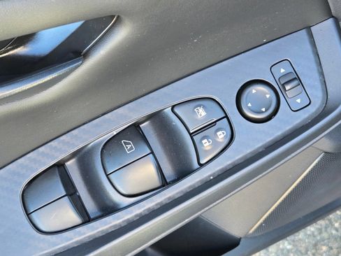 Used 2025 Nissan Sentra S FWD image 23