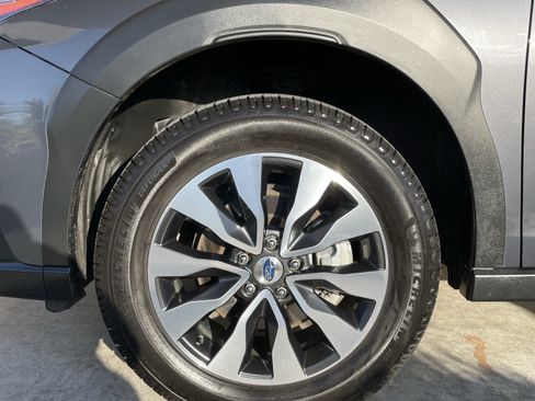 Used 2023 Subaru Outback Limited AWD/4WD image 36