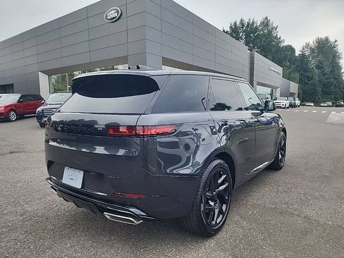 New 2026 Land Rover Range Rover Sport Dynamic SE AWD/4WD image 7