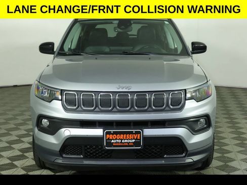 Used 2022 Jeep Compass Latitude w/ Convenience Group AWD/4WD image 11