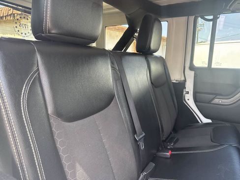 Used 2016 Jeep Wrangler Unlimited Sport AWD/4WD image 13