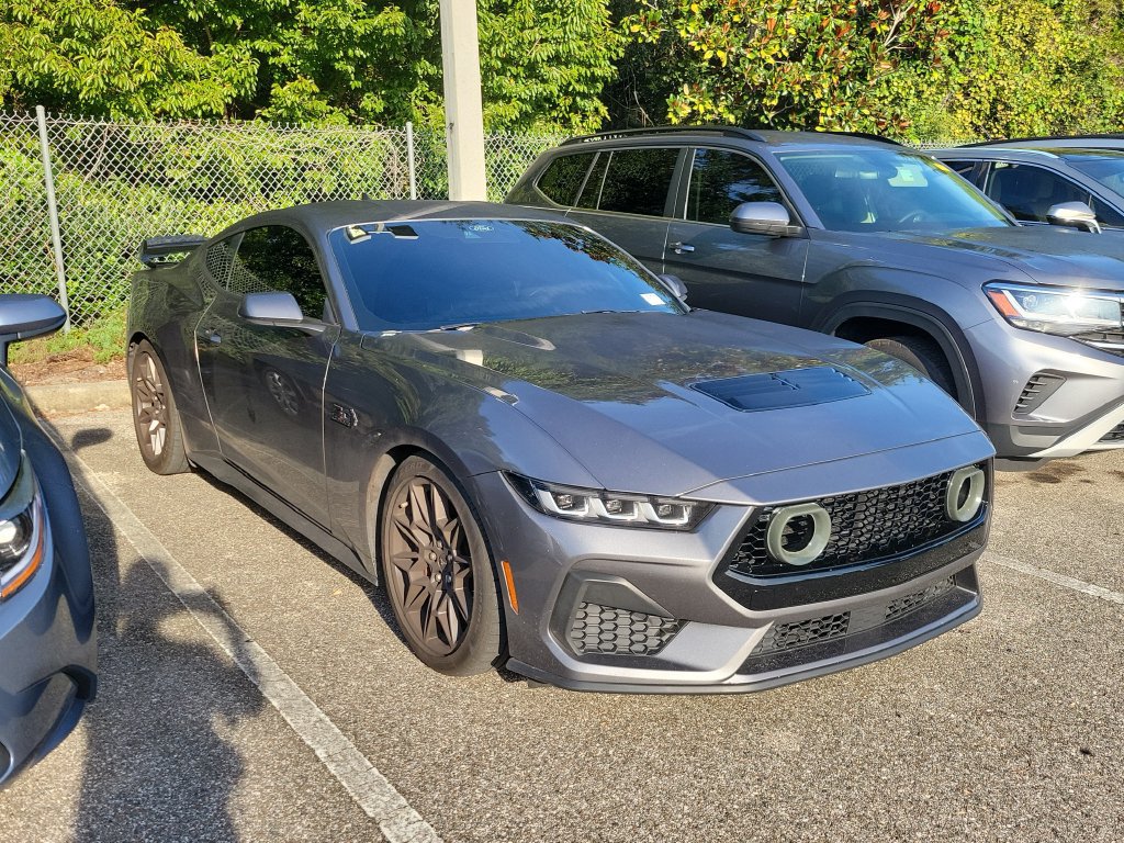 Used 2024 Ford Mustang GT Premium RWD image 2