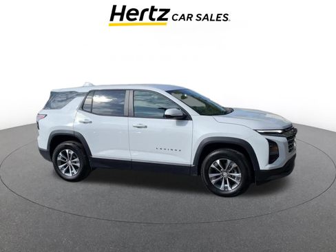 Used 2025 Chevrolet Equinox LT image 1