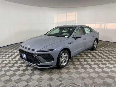 New 2026 Hyundai Sonata SE image 1