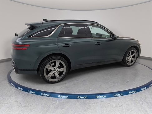 Used 2024 Genesis GV70 2.5T w/ Sport Prestige Package image 6