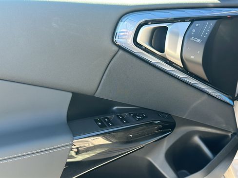 New 2026 BMW X3 xDrive30 w/ Premium Package image 13