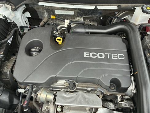Used 2022 Chevrolet Equinox RS w/ RS Leather Package FWD image 19