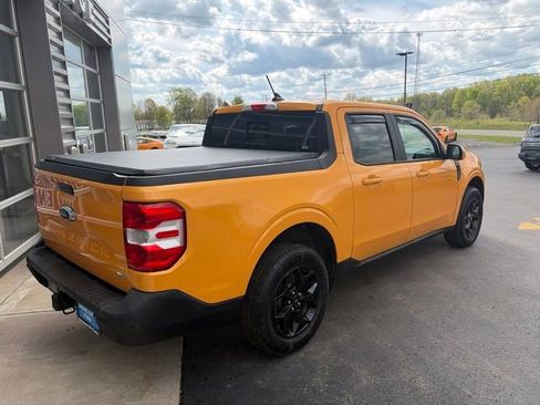 Used 2023 Ford Maverick Lariat w/ Lariat Luxury Package AWD/4WD image 3