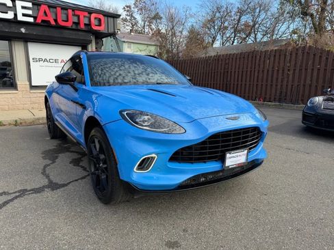 Used 2021 Aston Martin DBX image 4