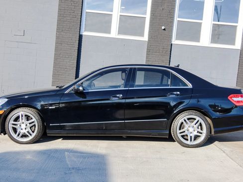 Used 2012 Mercedes-Benz E 350 4MATIC Sedan image 5