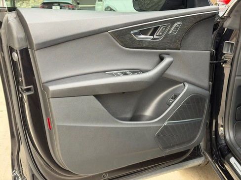 Used 2019 Audi Q8 Premium Plus image 21