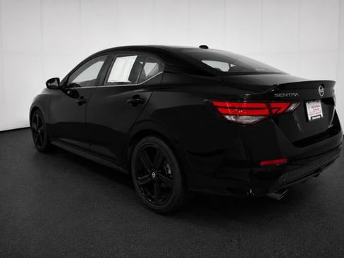 Used 2023 Nissan Sentra SR w/ Midnight Edition Package FWD image 6