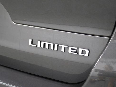 Certified 2023 Jeep Grand Cherokee L Limited AWD/4WD image 46