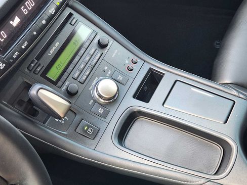Used 2014 Lexus CT 200h w/ Seat Comfort Package FWD image 18