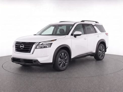 Used 2024 Nissan Pathfinder SV FWD image 8