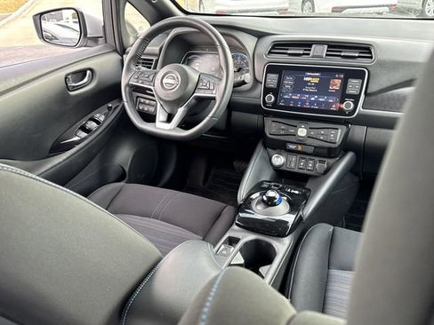 Certified 2025 Nissan Leaf SV Plus image 23