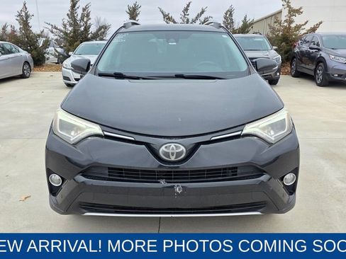 Used 2016 Toyota RAV4 Limited image 8