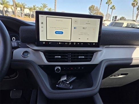 Certified 2025 Ford Explorer Active w/ Active Comfort Package image 22