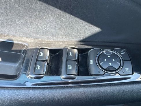 Used 2018 Ford Edge SEL w/ Equipment Group 201A AWD/4WD image 20