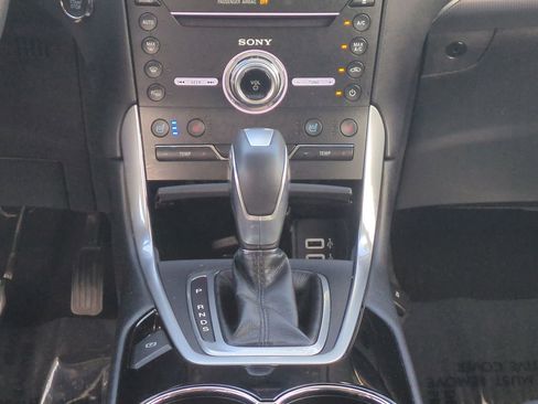 Used 2018 Ford Edge Titanium w/ Equipment Group 301A image 19