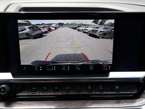 Used 2023 Chevrolet Silverado 1500 LTZ AWD/4WD image 13