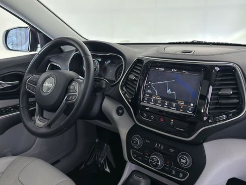 Used 2019 Jeep Cherokee Limited w/ Luxury Group AWD/4WD image 26