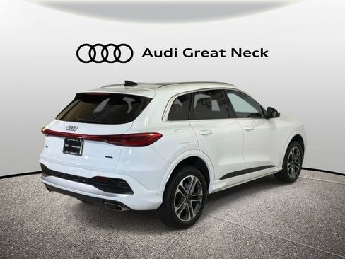 Used 2025 Audi Q5 Premium w/ Convenience Package AWD/4WD image 8