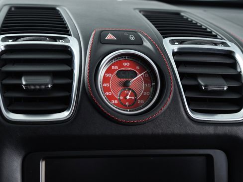Used 2016 Porsche Boxster Spyder RWD image 18