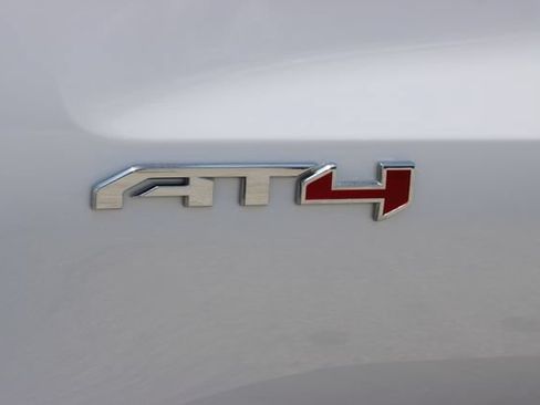 Used 2023 GMC Sierra 1500 AT4 w/ Technology Package AWD/4WD image 19