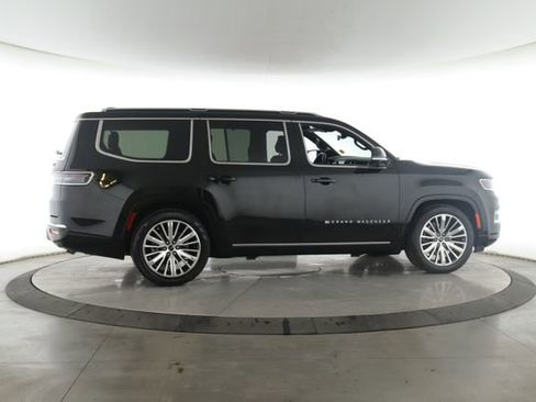 Used 2025 Jeep Grand Wagoneer 4WD image 6