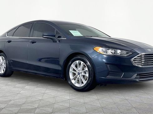 Used 2020 Ford Fusion SE FWD image 3