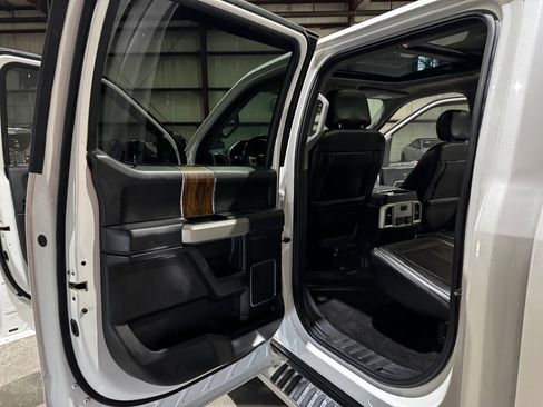 Used 2018 Ford F150 Lariat image 16