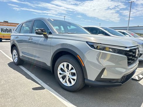 Used 2023 Honda CR-V LX image 2