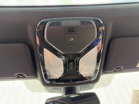 Used 2019 BMW 530i xDrive w/ Convenience Package AWD/4WD image 26