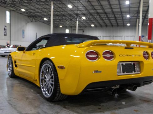Used 2001 Chevrolet Corvette Convertible w/ Preferred Equipment Group2 image 20