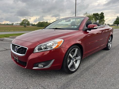 Used 2013 Volvo C70 T5 FWD image 1
