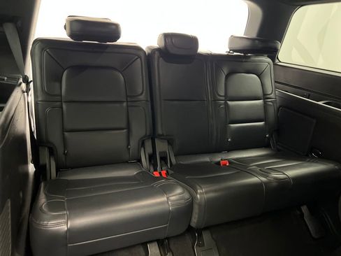 Used 2024 Lincoln Navigator Reserve AWD/4WD image 30