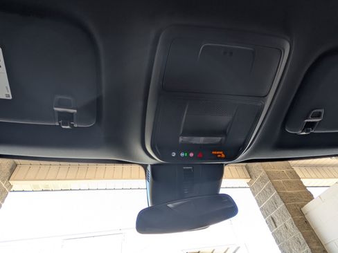 Used 2025 Chevrolet Traverse Z71 w/ Driver Confidence Package image 34