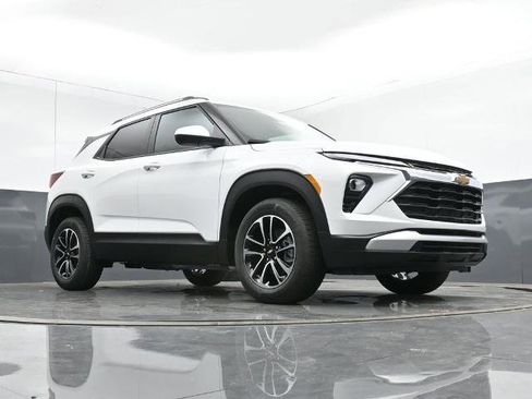 New 2025 Chevrolet TrailBlazer LT w/ Convenience Package image 15