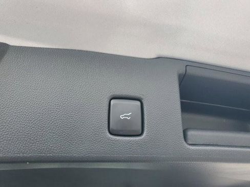 Used 2024 Ford Escape Active image 12