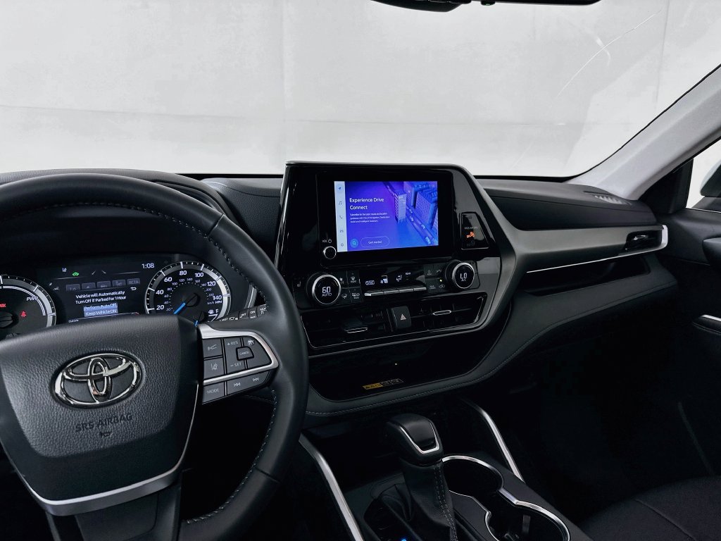 Used 2026 Toyota Highlander XLE AWD/4WD image 24