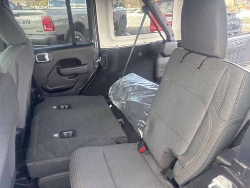 New 2025 Jeep Wrangler Sport S image 34