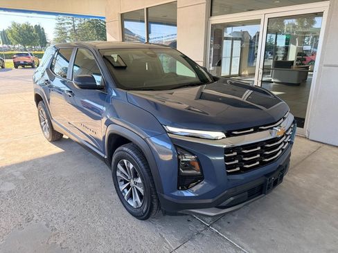 Used 2026 Chevrolet Equinox LT FWD image 5
