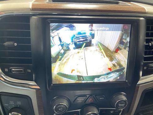 Used 2017 RAM 2500 Laramie w/ Convenience Group AWD/4WD image 18