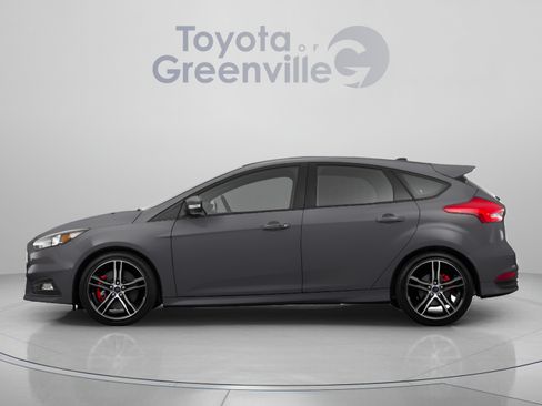 Used 2015 Ford Focus ST w/ Equipment Group 401A FWD image 2